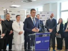 Овде се влегуваше со чадор, течеше покривот, а сега на север до Виена нема вакви услови, рече Мицкоски за обновата на ГОБ „8 Септември“
