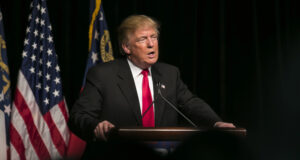 Трамп назначи привремен шеф на разузнавањето