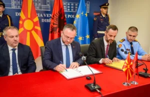 Тошковски и Љамалари со потпис се договорија за заеднички гранични контроли меѓу РС Македонија и Албанија