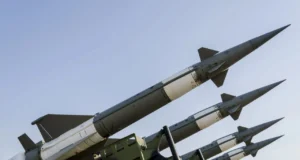 Рускиот министер за одбрана: Америка да го повлече нуклеарното оружје од Европа
