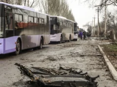 (Фото) Дрон погоди патнички автобус во Донецк, седум загинати