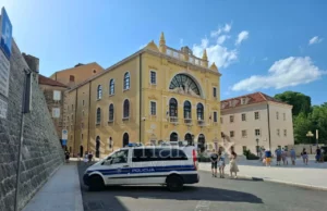 Тинејџер од Холандија тешко повреден во Сплит: странец му го искршил носот среде улица