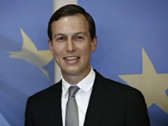 (Видео) Немири во Албанија поради проектот на зетот на Трамп: демонстрантите се обидоа да ги урнат оградите