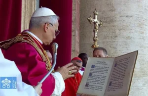 Папата Лав во Шпанија: Светот повикува на мир