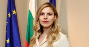 Петрова разговараше со Муцунски: Очекуваме итна и темелна истрага за палењето