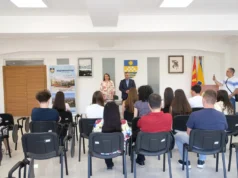(Фото) Општина Карпош ги награди првенците на генерација