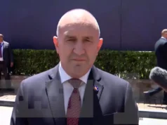 (Видео) Радев во Тиват: Нема да дозволиме внесување на наследени политички и историски проблеми во европското семејство