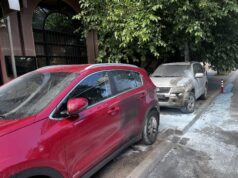 (Фото) Германската амбасада во Северна Македонија со најостра осуда за палењето на бугарските дипломатски возила пред бугарската амбасада