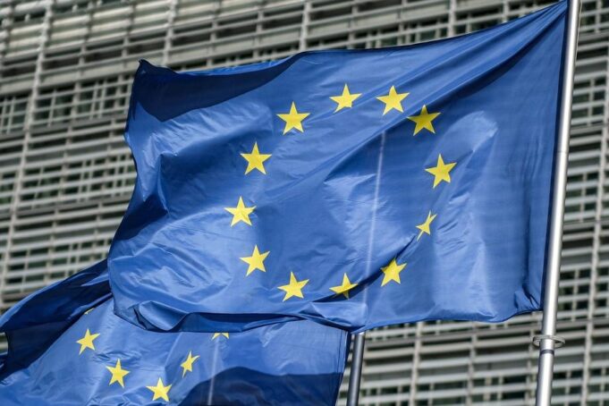 eu-evropska-unija-zastava-eu-brisel-4