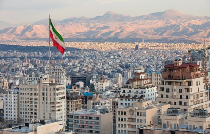 teheran-depositphotos_379945782_l-1