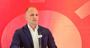(Видео) Филипче: Од реконструкцијата граѓаните ќе добијат само нови имиња и голема нула