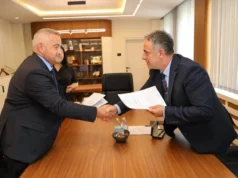 Алиу му ја предаде министерската функција на Клековски
