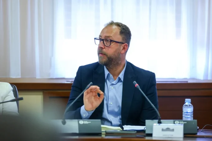 ljutkov-press-juli