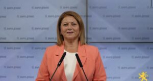 Петкоска: Македонските аеродроми најбрзорастечки во регионот, за седум месеци 2,4 милиони патници на аеродромите во Скопје и Охрид