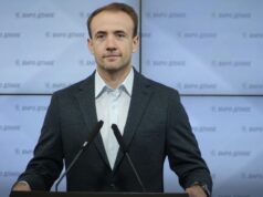 Стојаноски: Пред почеток на учебната година Владата со конкретни мерки ги поддржува семејствата, ранци, тетратки, пенкала, моливи, боици по пониски цени
