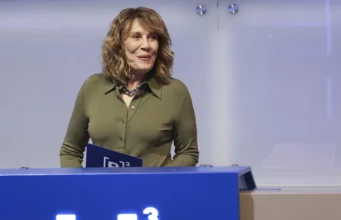 (Видео) Која е „Math Lady“? Актерката која стана меме сега има 79 години