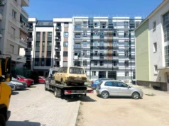 Општина Аеродром: Отстрануваме хаварисани возила од јавните површини