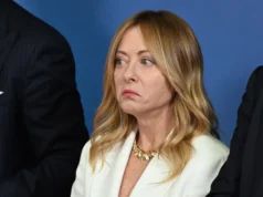Мелони ги менува изборните правила: со 42 отсто од гласовите, таа би можела да обезбеди големо мнозинство