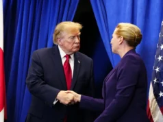 (Видео) Трамп потпиша договор за Гренланд: „Ни дава трајна надлежност над безбедноста“