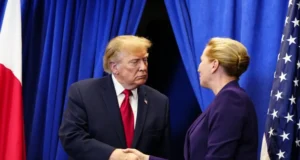 (Видео) Трамп потпиша договор за Гренланд: „Ни дава трајна надлежност над безбедноста“