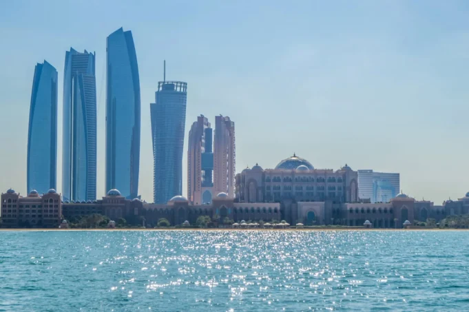 abu-dabi-depositphotos_252427910_xl-1