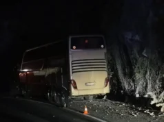 Автобус со околу 90 ученици удри во карпа во Црна Гора, возачот е уапсен