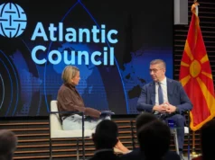 Мицкоски од Вашингтон: Македонија ќе продолжи да ги води разговорите за својата европска иднина, економијата мора да оди напред