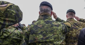 Канадски генерал: НАТО мора да застане на страната на Украина или да ја прифати победата на Русија