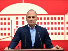 Филипче: Власта најавува контроли со кои боледувањето го претвора во домашен притвор