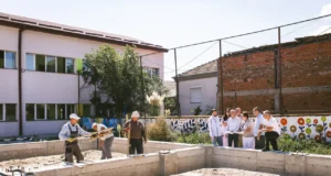 (Фото) Општина Битола: Три училишта добиваат типски училишни спортски сали