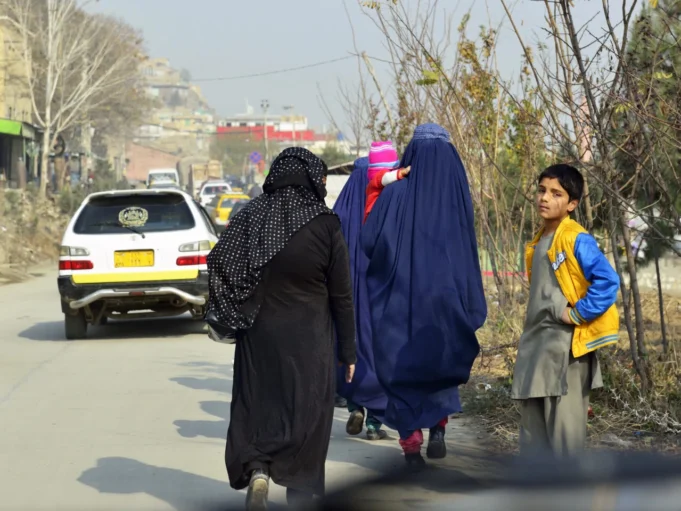kabul-zeni-depositphotos_454612726_xl-1