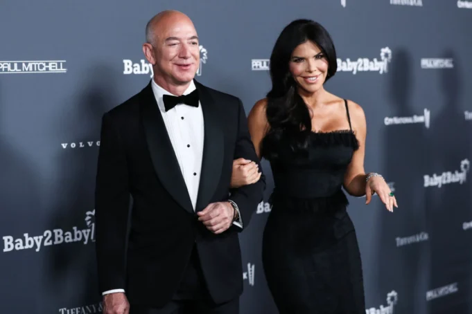 loren-sancez-dzef-bezos-depositphotos_613960568_xl-1