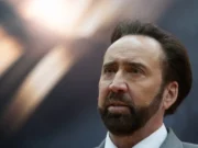 (Фото/Видео) Никој не го препозна славниот актер сè додека не се појави неговата сопруга