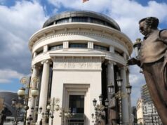 Поднесено обвинение против вработена во МВР и уште петмина за допишување категории во возачките за кои немаат положено