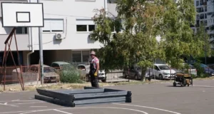 (Фото) Општина Карпош: Ново спортско игралиште за учениците во Основното училиште „Владо Тасевски“