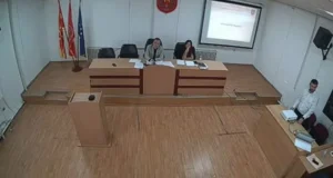 (Видео) Стефковски ѝ се закани на советничка од Левица со ликвидација: „Пази да не завршиш како Оки и Жила“велат од оваа партија