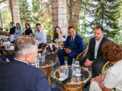 (Фото) Сиљановска-Давкова: Доколку сакаме развиена држава, мораме да им дадеме простор на младите инженери да создаваат тука