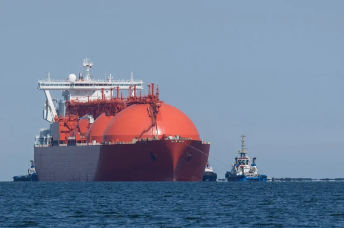 tanker-gas-depositphotos_741678988_l-1