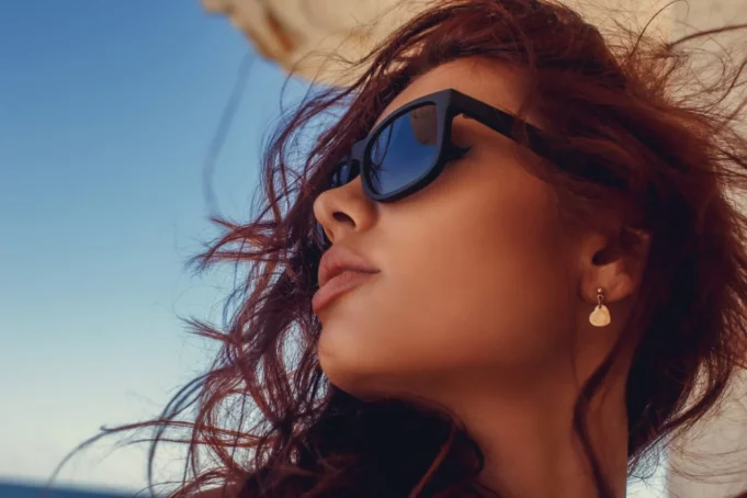 zena-ocilaportrait-woman-with-red-hair-sunglasses-1