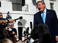 (Видео) Трамп потпиша извршна наредба за поевтин дизел, а потоа призна: „Не знам што е тоа“
