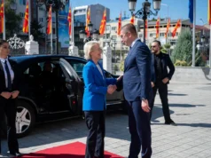 Мицкоски ја пречека Урсула фон дер Лајен во Скопје