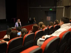 Младите ја преземаат режисерската палка: Филмски крик против булингот со Марија Џиџева