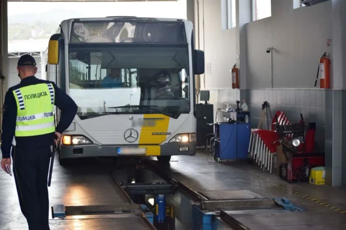 avtobus-mvr-policija-1