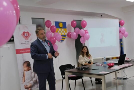 „Розов октомври“ во Карпош: Едукација за важноста на раното откривање на ракот на дојката