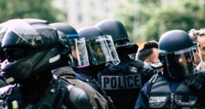 Франција се подготвува за нови протести: ќе ја распореди и војската