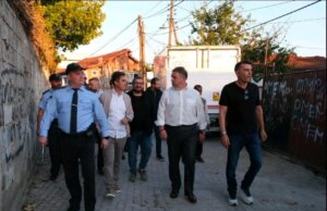 (Фото) Лукровски на средба со жителите на Злокуќани: Мапирани проблеми, следуваат конкретни мерки