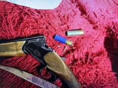 (Фото) Претрес во Кавадарци, пронајдени ловечка пушка, недозволени средства за лов и месо од дивеч: уапсен 69-годишен маж