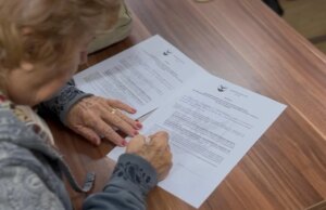Искористени средствата за еднократната помош за пензионерите во социјален ризик од Општина Центар