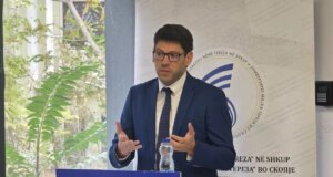 Ферати учествуваше на панел-дискусија на тема „Охридскиот рамковен договор и генерацијата што не чека: 25 години зад нас, 25 години пред нас“