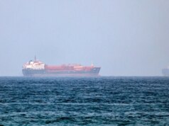 Хутите нападнаа седиште на нафтен гигант, брод потона во Ормутскиот теснец